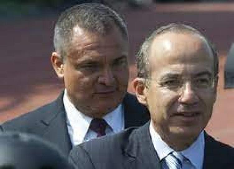 DEBE DEMOSTRARSE SI CALDERÓN SABÍA DE NEGOCIOS ILÍCITOS DE GARCÍA LUNA: AMLO