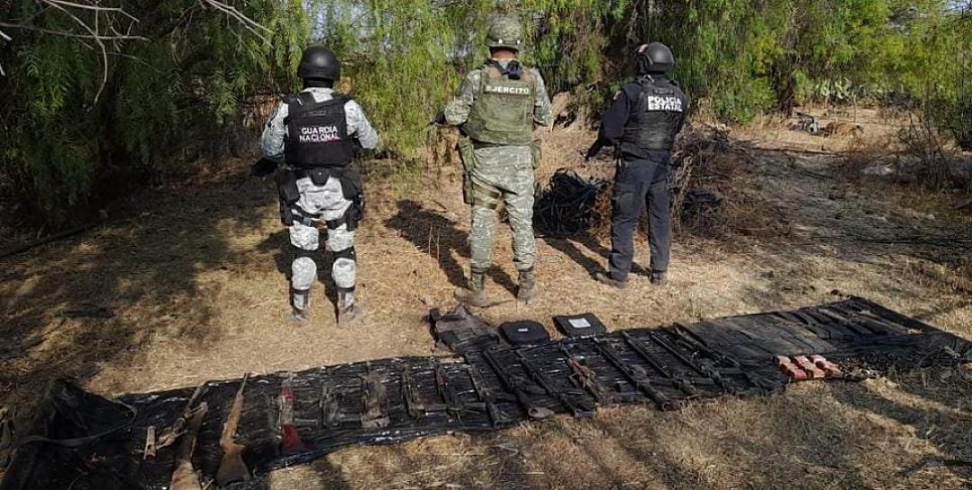 DECOMISAN FUERZAS DE SEGURIDAD ARSENAL EN NORIA DE ÁNGELES