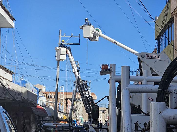 Deja accidente pérdidas a comerciantes, tras dejar sin luz a comerciantes  &nbsp;
