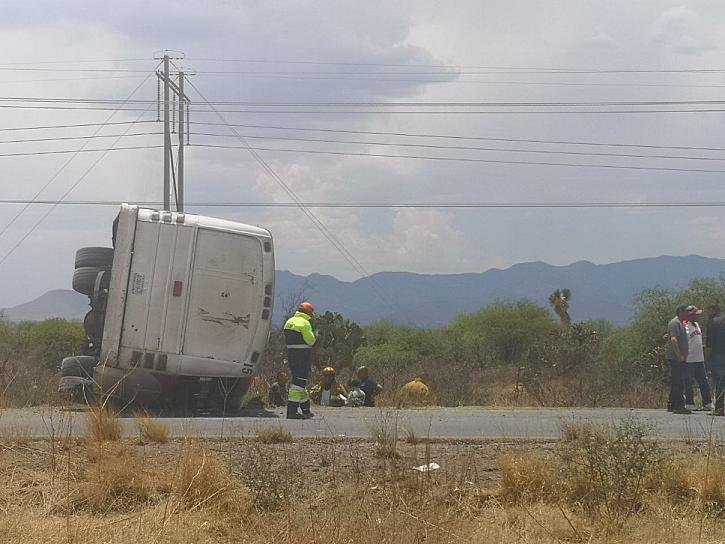 DEJA ACCIDENTE VIAL 7 LESIONADOS 