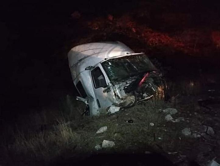 DEJA APARATOSA CARAMBOLA SOBRE LA AUTOPISTA A AGUASCALIENTES CINCO LESIONADOS 