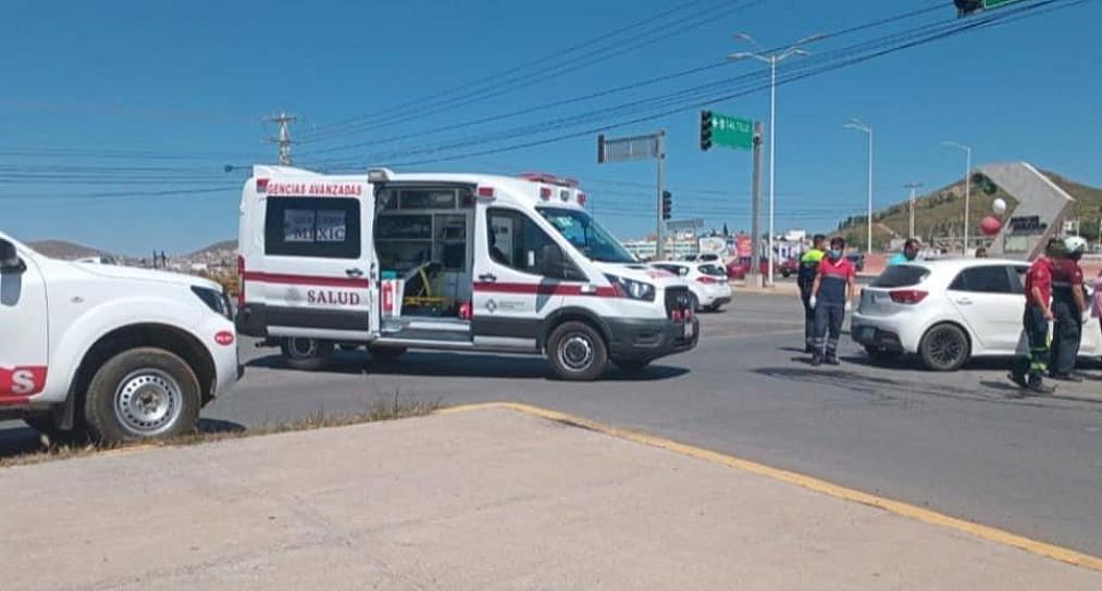 DEJA CHOQUE UNA ABUELITA LESIONADA EN COLINAS DEL PADRE