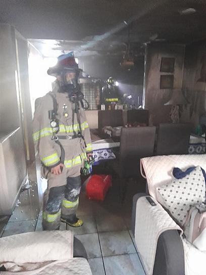 Daños materiales, el saldo de un incendio en La Isabelica