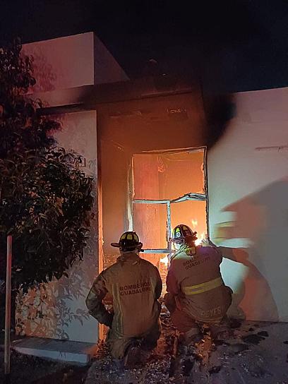 DEJA INCENDIO SERIOS DAÑOS EN VIVIENDA DE LA COMARCA 