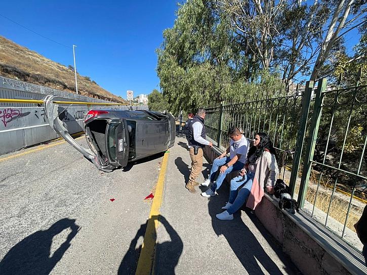 Deja jornada de accidentes 4 personas lesionadas y cuantiosos daños materiales 