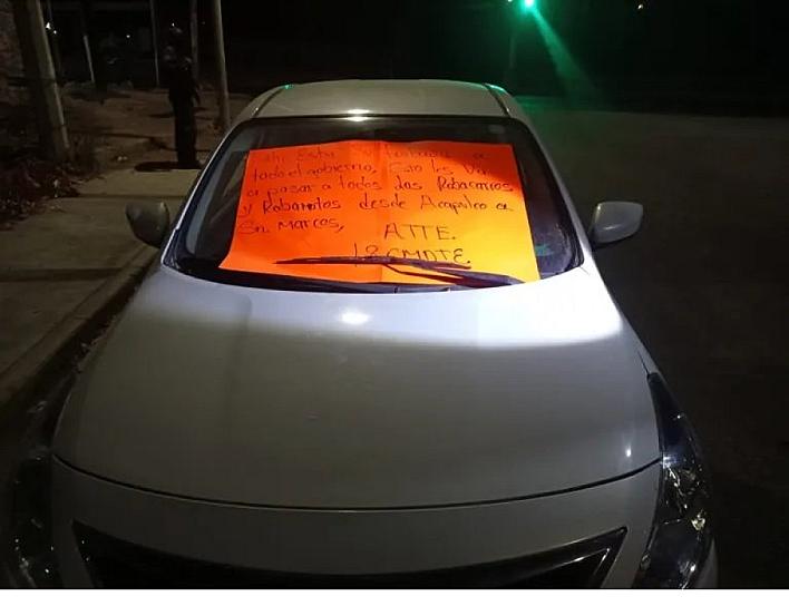 DEJAN EN ACAPULCO A CINCO CADÁVERES AL INTERIOR DE LA CAJUELA DE UN AUTO