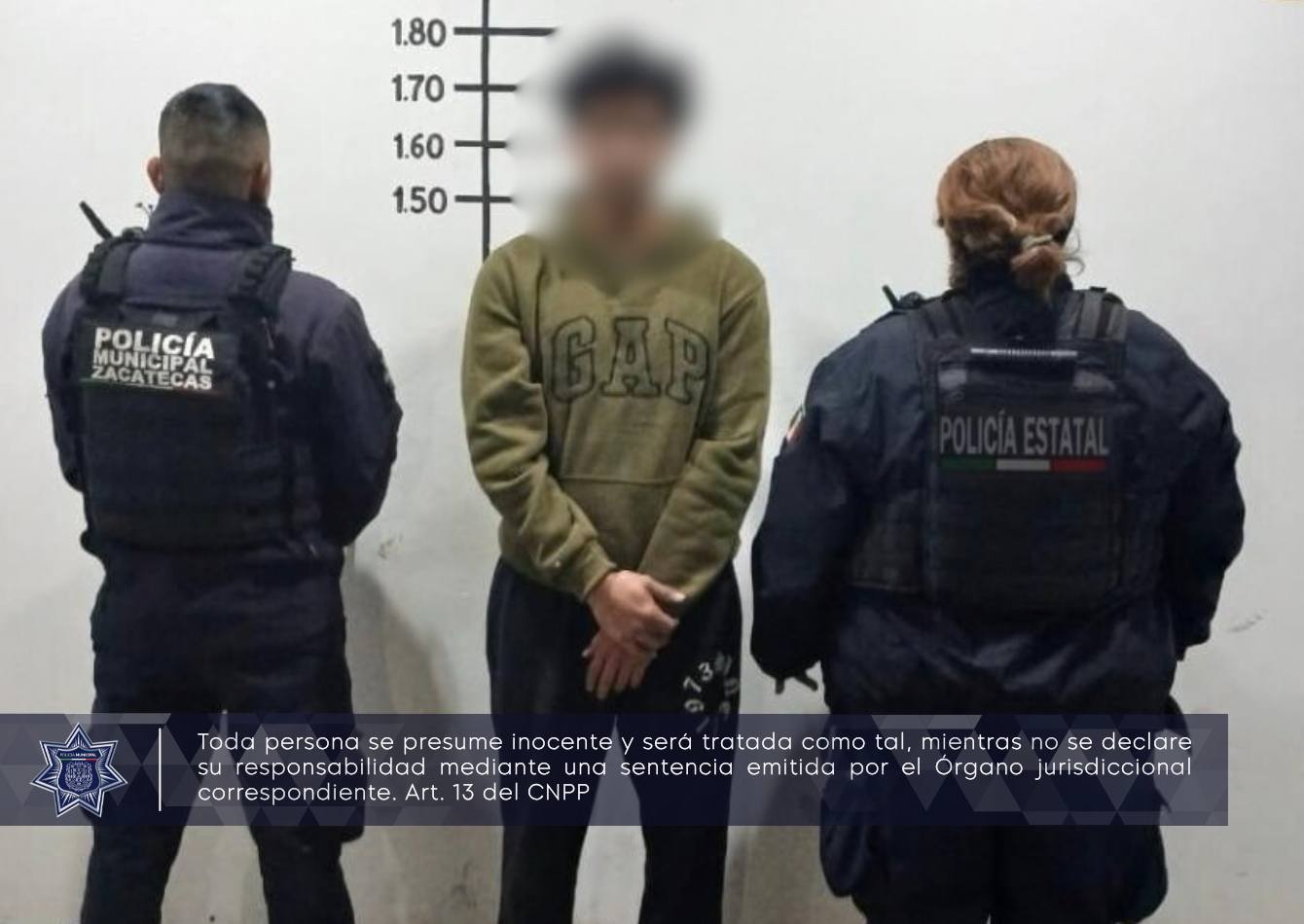 DOS JÓVENES DETENIDOS TRAS IMPACTAR FACHADA DEL JARDÍN DE LA MADRE