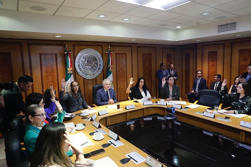 DEJA SANTIAGO CREEL LA PRESIDENCIA DE LA CÁMARA DE DIPUTADOS