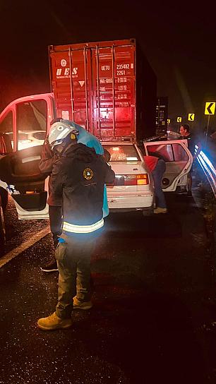 DEJA UN HERIDO CHOQUE POR ALCANCE EN COLINAS DEL PADRE