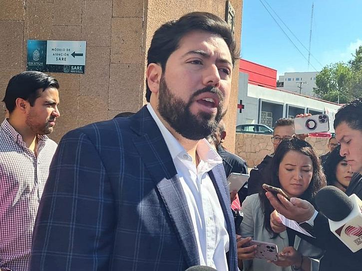 PIDE SANTOS GONZÁLEZ PARAR "CACERÍA DE BRUJAS" EN EL AYUNTAMIENTO