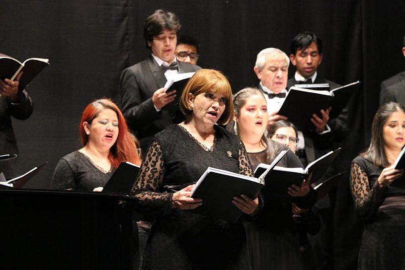 DELEITA CORO DEL ESTADO A ZACATECANOS CON CONCIERTO NAVIDEÑO