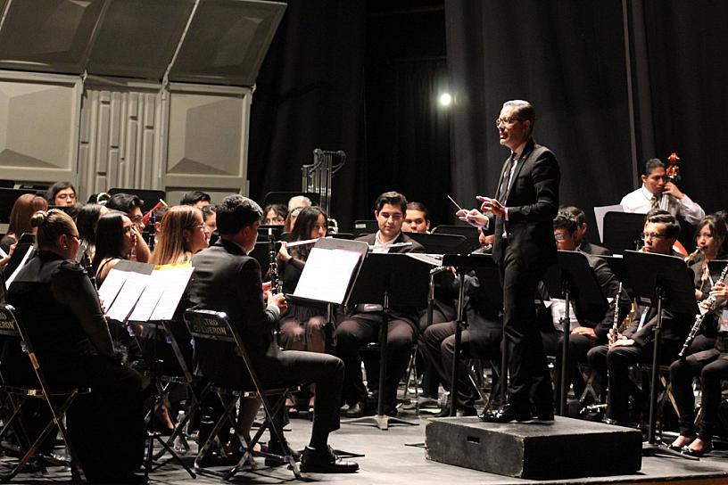 DELEITA LA BANDA SINFÓNICA DE LA UAZ AL PÚBLICO EN EL FCZ 2024