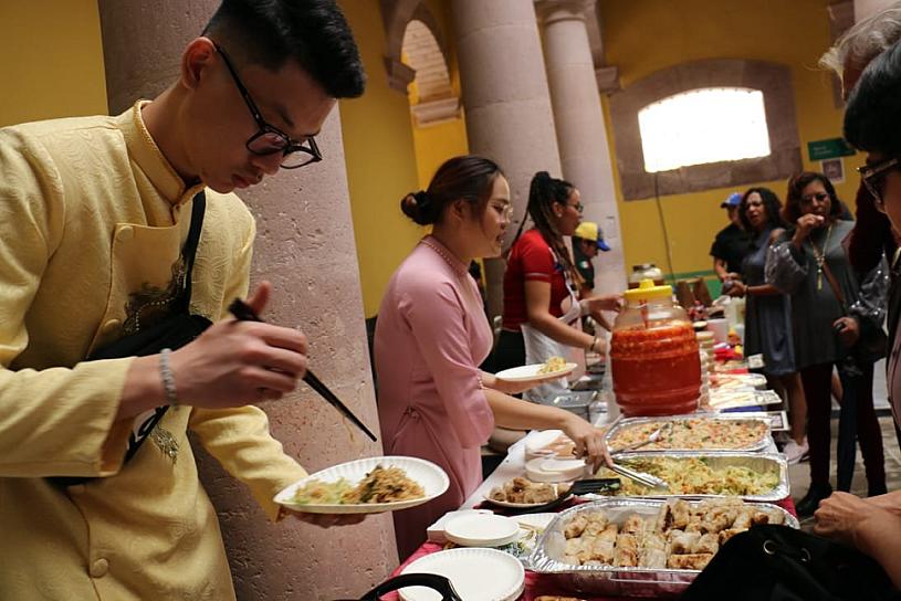 DELEITAN A LOCALES Y VISITANTES CON GASTRONOMÍA INTERNACIONAL, EN EL FZFI 2023 