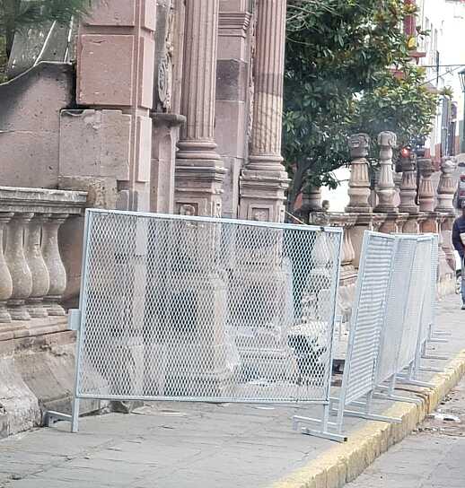 DEJAN DAÑOS GRAVES EN EL JARDÍN DE LA MADRE