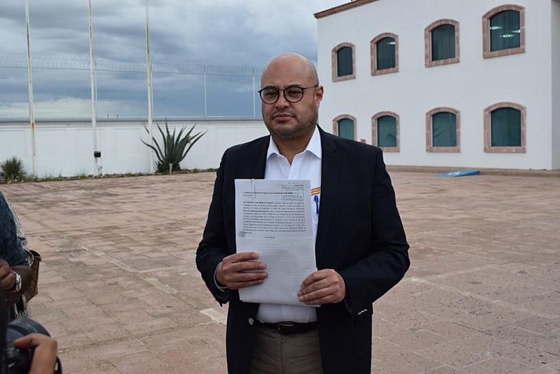 DENUNCIA FRANCISCO MURILLO A LÍDERES DE LA MANIFESTACIÓN DE TRABAJADORES DE LA FGJEZ