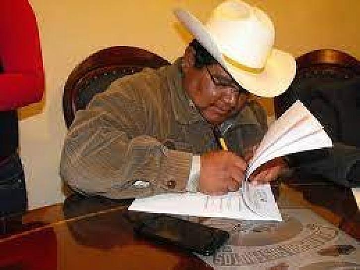 DENUNCIAN A EXALCALDE DE LORETO POR SUPUESTO FRAUDE; PEDÍA DINERO A LOS HABITANTES 