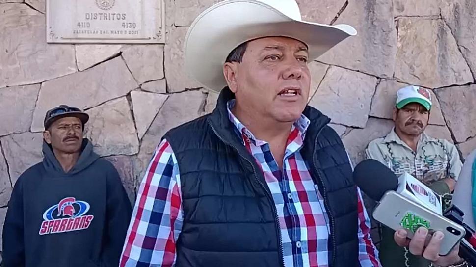 DENUNCIAN CAMPESINOS "COMPRA" DE LÍDERES; SE MANIFIESTAN