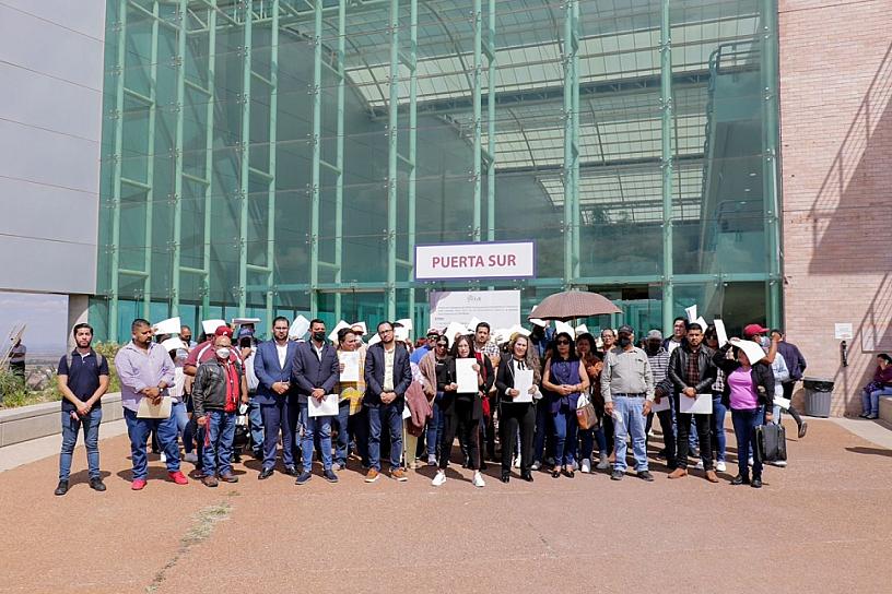DENUNCIAN TRABAJADORES A EXALCALDES 