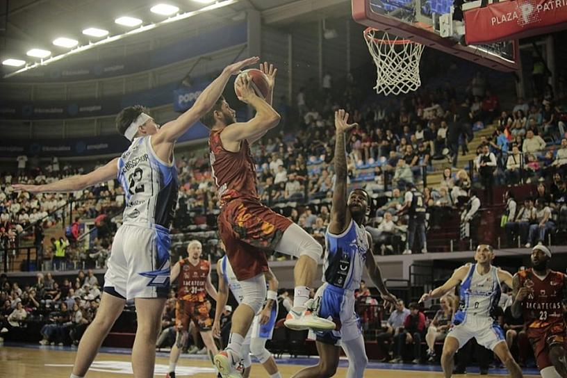 DERROTAN MINEROS A LOS ASTROS DE JALISCO