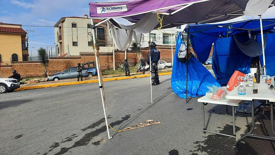 DESALOJA LA FUERZA PÚBLICA A TRABAJADORES DE LA FGJEZ