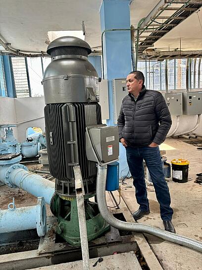 COLOCAN MOTOR NUEVO EN SISTEMA PARDILLO; ESPERAN SE REGULARICE EL SERVICIO EN LAS PRÓXIMAS HORAS