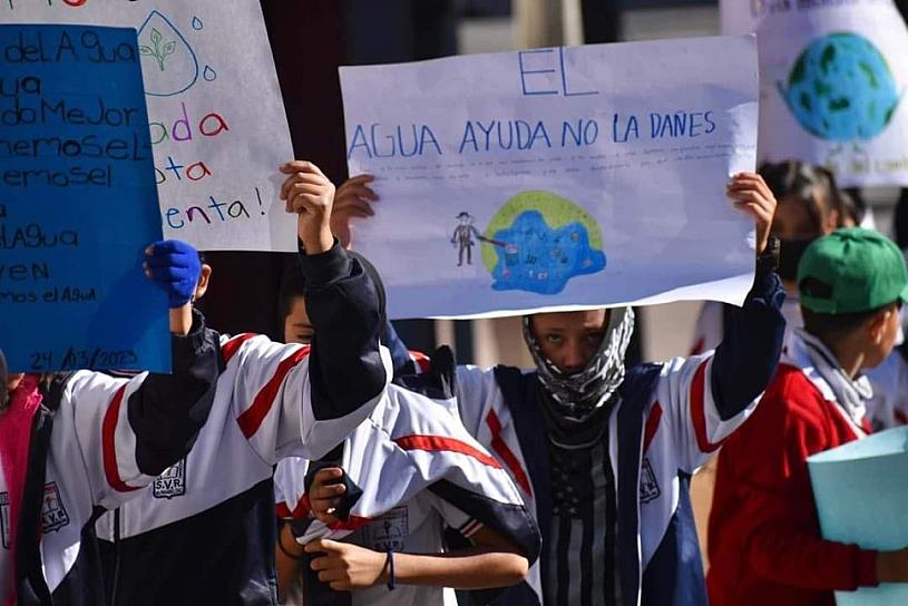 DESFILAN EN VALPARAÍSO POR EL DÍA INTERNACIONAL DEL AGUA&nbsp;