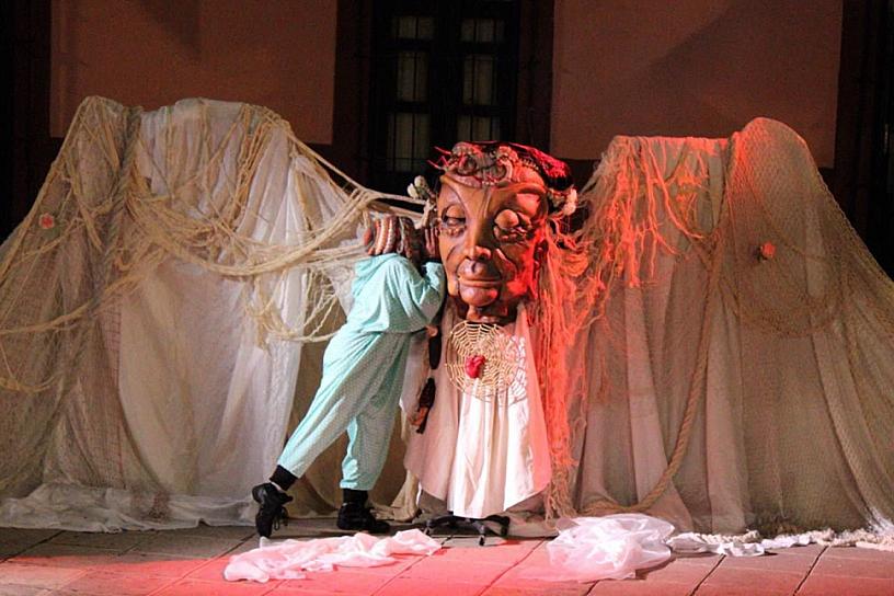 DESLUMBRA TALENTO ESCÉNICO NACIONAL A LOS ASISTENTES DEL FITC 2024