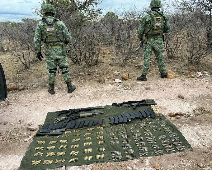 DESMANTELAN FUERZAS DE SEGURIDAD DOS CAMPAMENTOS DE UN GRUPO DELINCUENCIAL