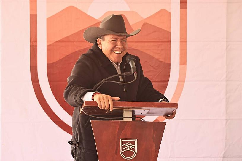 DESTACA GOBERNADOR RECONSTRUCCIÓN DE CARRETERAS 