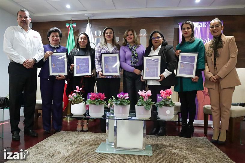 DESTACAN LA IMPORTANCIA DE LA MUJER EN EL ACCESO A LA INFORMACIÓN