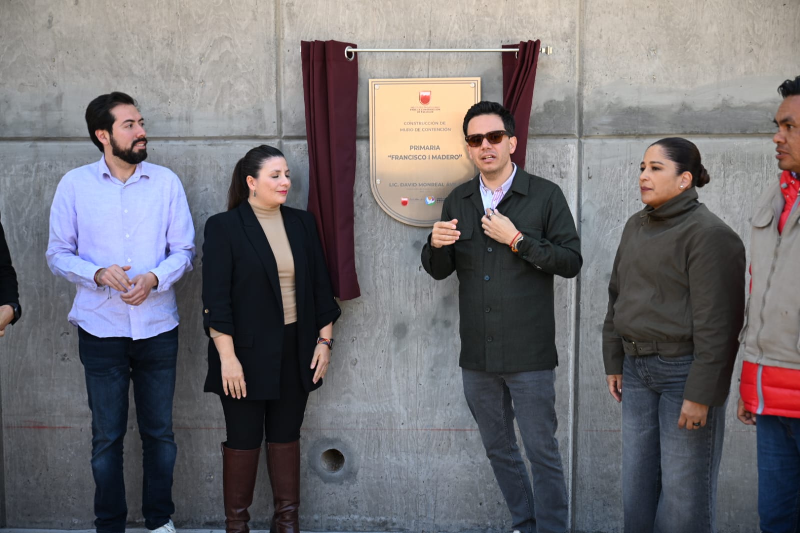 ENTREGA GOBIERNO DE ZACATECAS MURO DE CONTENCIÓN EN LA PRIMARIA FRANCISCO I. MADERO EN EL ORITO