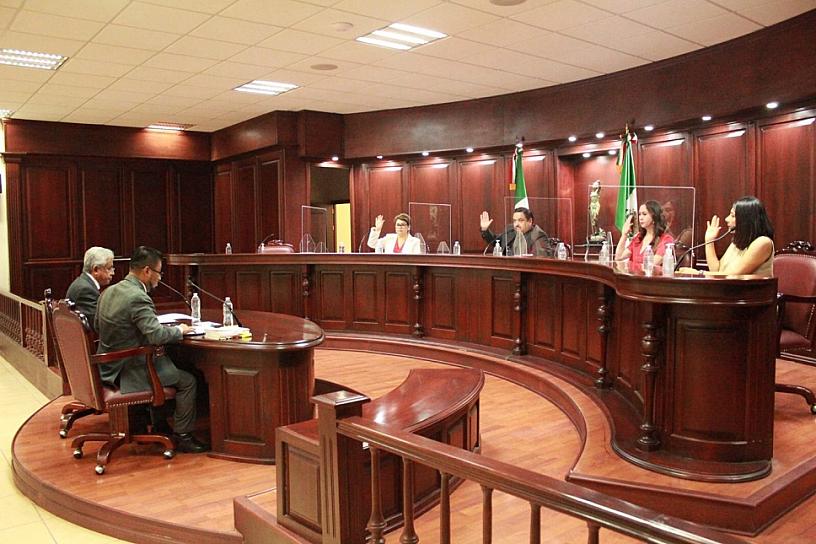 DETERMINA EL TRIJEZ QUE FUNCIONARIOS DE LUIS MOYA INCURRIERON EN OMISIONES