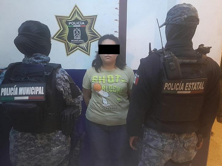 DETIENEN  A 3 HOMBRES Y UNA MUJER POR PROBABLE NARCOMENUDEO