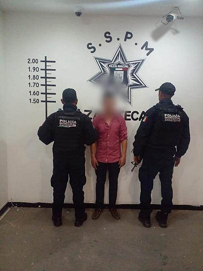 DETIENEN A ALFONSO POR GOLPEAR A SU MUJER