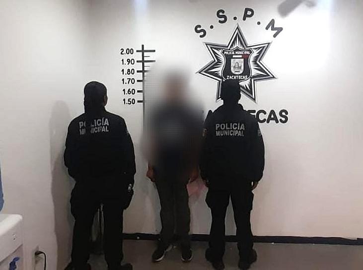 DETIENEN A DIEGO POR ROBAR CENTRO COMERCIAL