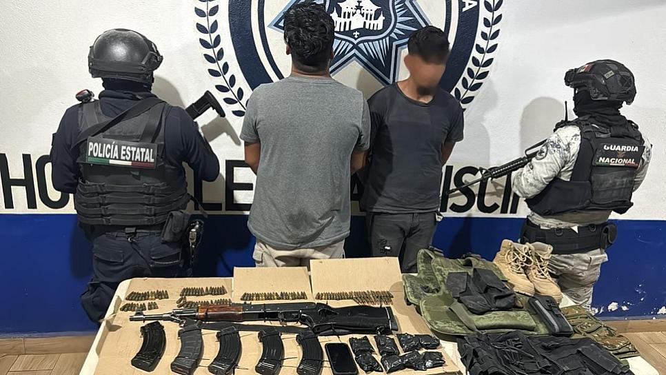 DETIENEN A DOS HOMBRES EN OJOCALIENTE