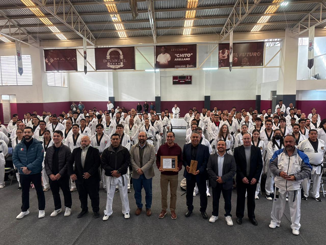 CERTIFICAN A ENTRENADORES DE TAEKWONDO EN GUADALUPE