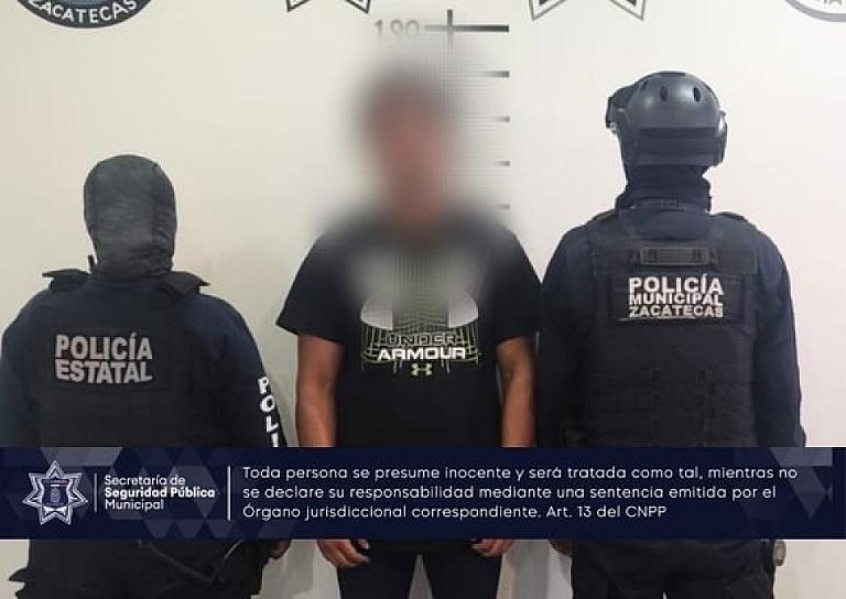 DETIENEN A DOS JÓVENES EN LOMAS DEL PATROCINIO