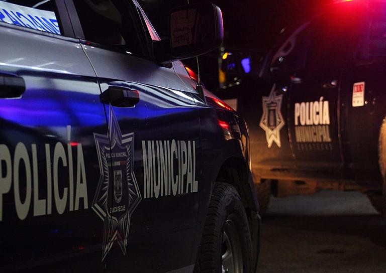 DETIENEN A DOS JÓVENES POR DAÑOS LAS COSAS DENTRO DE UNA ESCUELA  