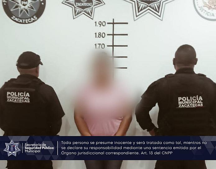 DETIENEN A DOS MUJERES POR ROBAR EN COMERCIO 