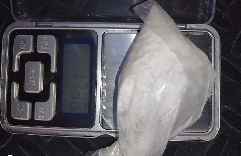 DETIENEN A ELEMENTOS DE PC LORETO EN AGUASCALIENTES POR POSESIÓN DE DROGA 
