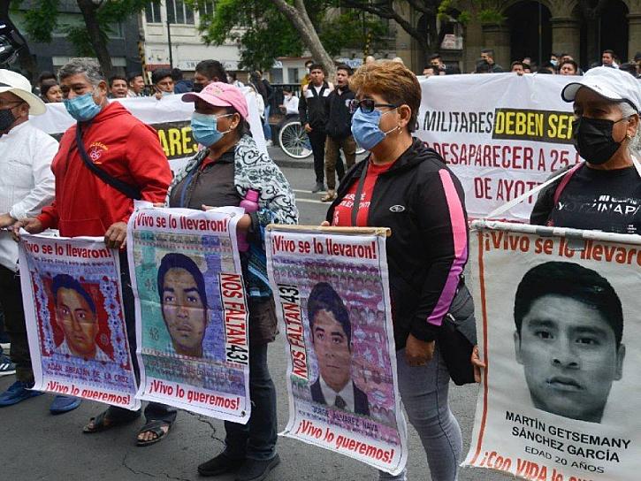 DETIENEN A GENERAL DE BATALLÓN EN IGUALA POR CASO AYOTZINAPA