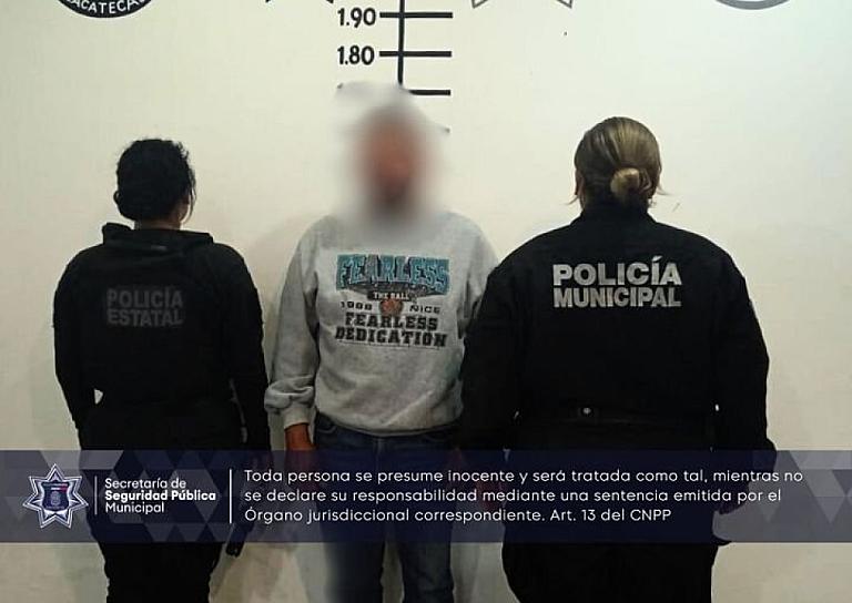 DETIENEN A HOMBRE EN COLONIA VILLAS DEL PADRE POR VIOLENCIA FAMILIAR