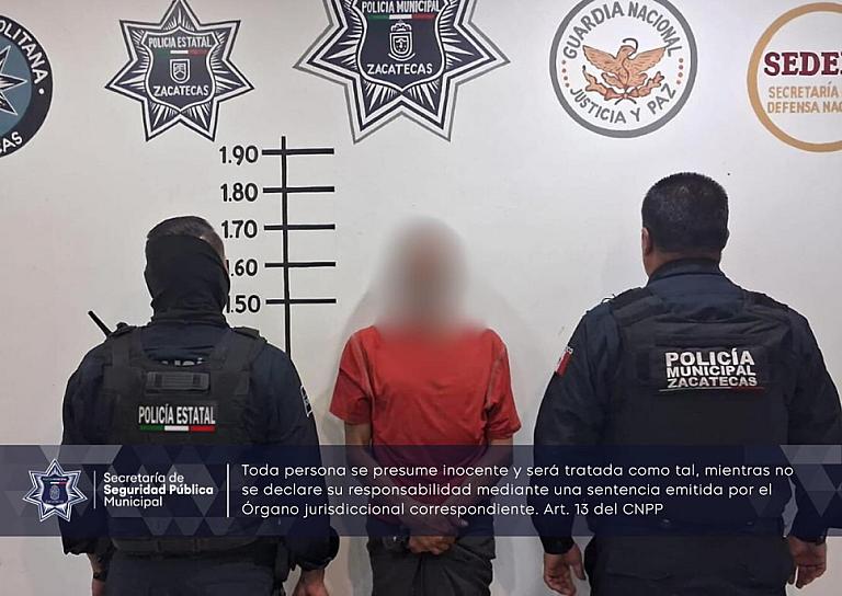 DETIENEN A HOMBRE POR AGREDIR A SU HERMANA