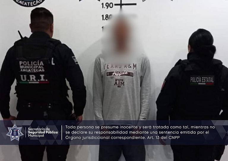 DETIENEN A HOMBRE POR GOLPEAR A SU HERMANO