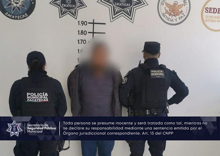 DETIENEN A HOMBRE POR ROBO EN LA 5 SEÑORES 
