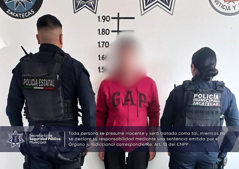 DETIENEN A HOMBRE QUE PORTABA ARMA CORTA