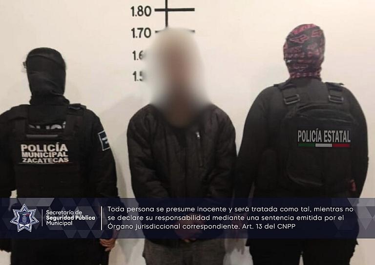 DETIENEN A HONDUREÑO POR DROGARSE EN EL CENTRO