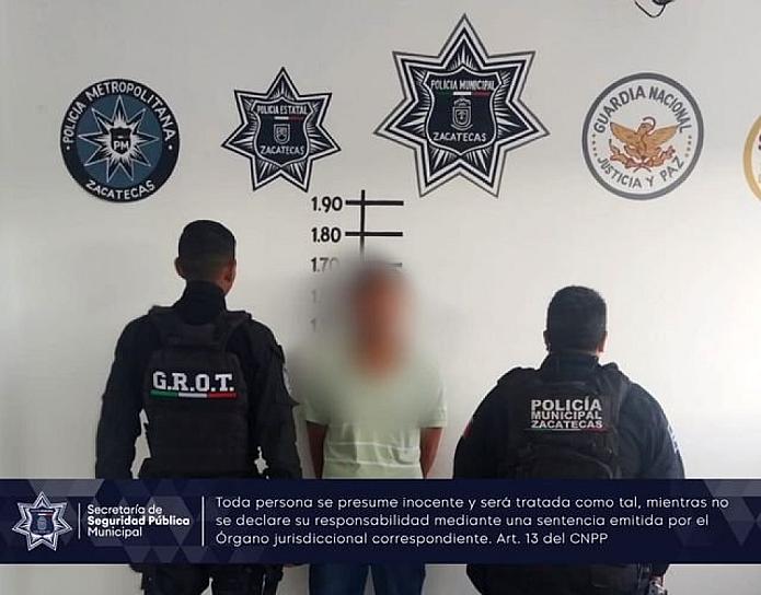 DETIENEN A JOVEN EN COLONIA DÍAZ ORDAZ 