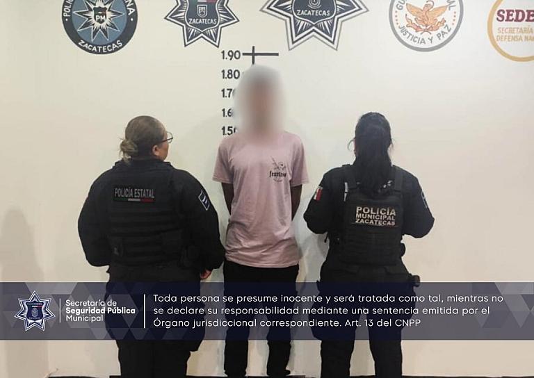 DETIENEN A JOVEN POR GOLPEAR A SU PADRE